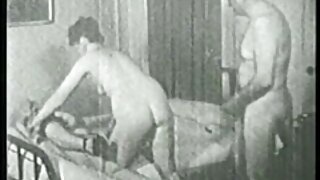 ນັກຮຽນຫນຸ່ມໃຫ້ blowjob ແລະມີເພດສໍາພັນໃນທຸກຮູ