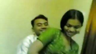 Bitch ລັດເຊຍ fucked ແຫນ້ນໃນ pantyhose ສີດໍາໃນຂາ